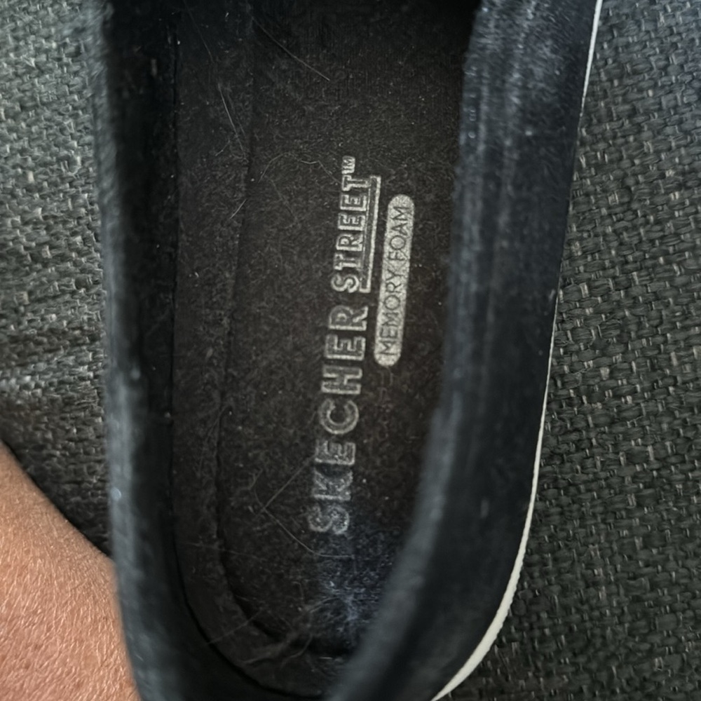 Woman’s Sketcher Slip On Memory Foam Shoe Size 9 … - image 4